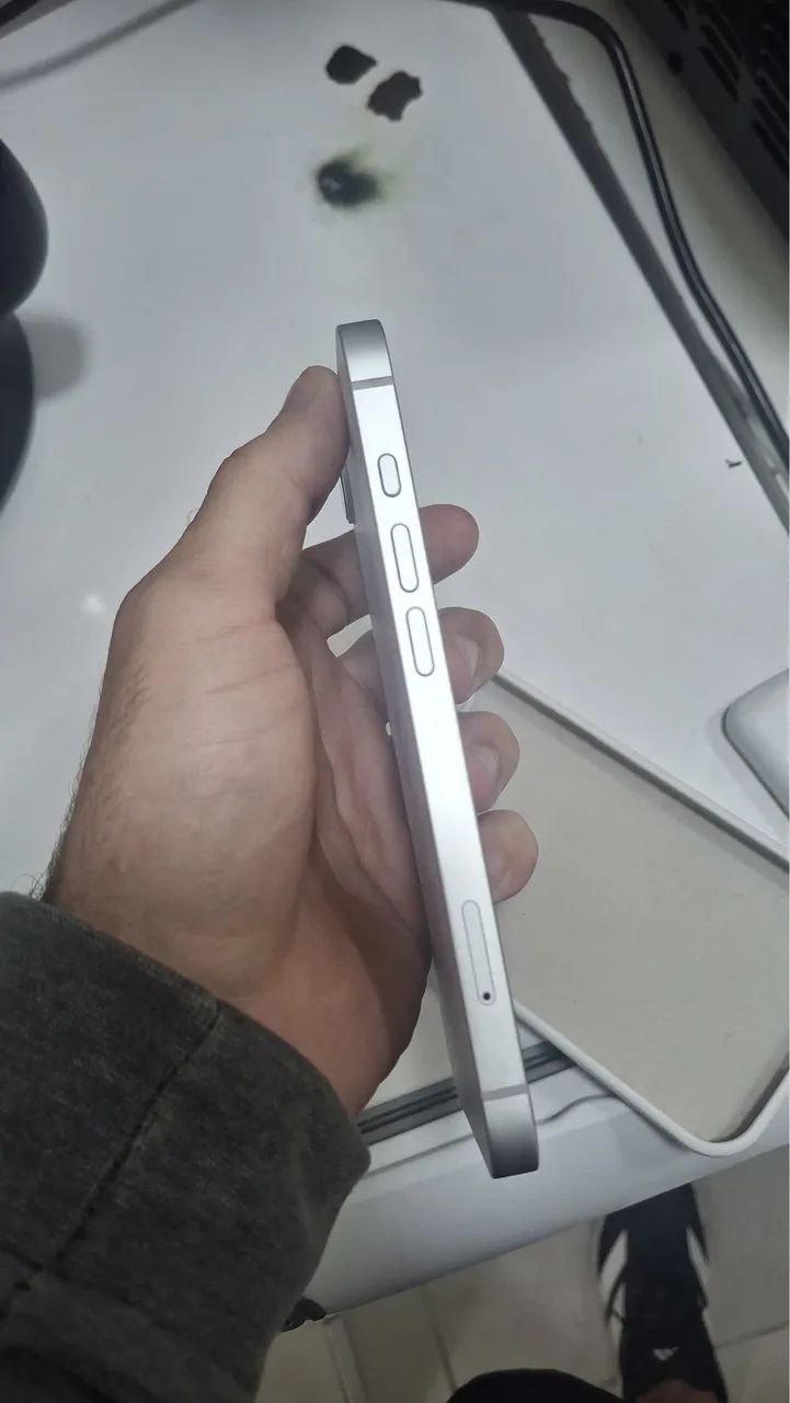 iPhone 16e - Foto 4