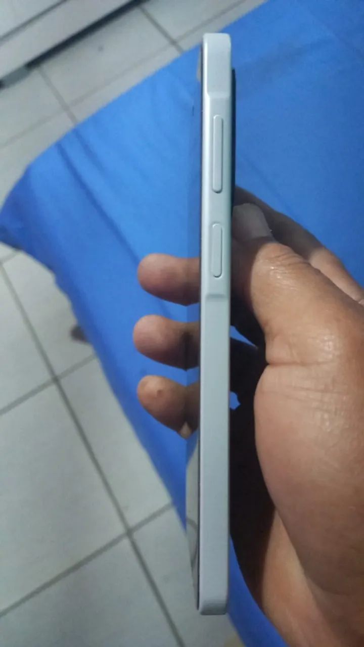 VENDO OU TROCO GALAXY A26 - Foto 2