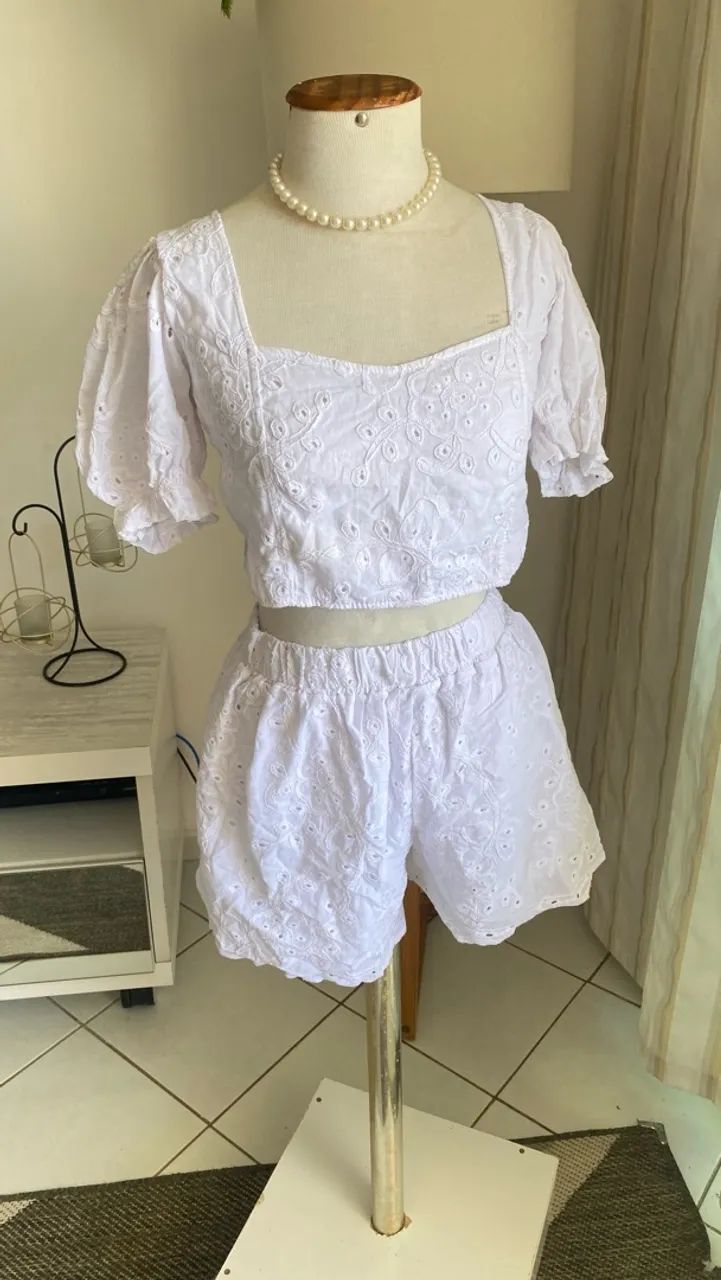Conjunto branco cropped e short P - Foto 4
