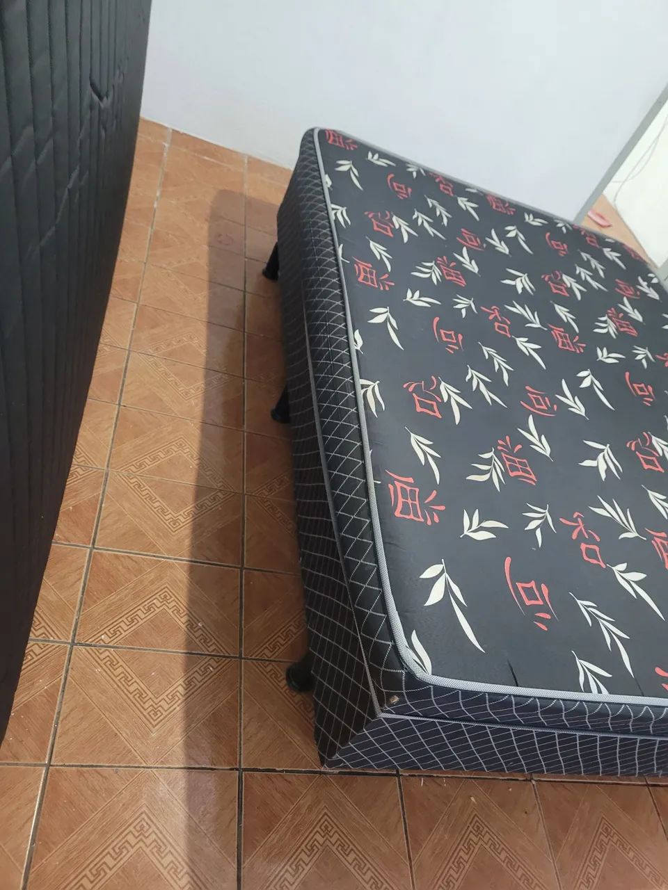 Vendo uma cama box casal - Foto 4