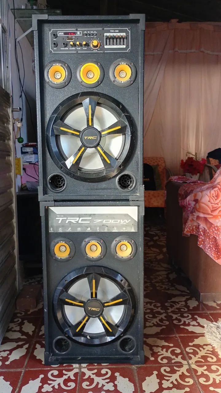 Caixa de som amplificada TRC 700 w