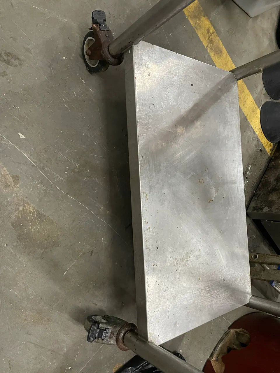 Bancada inox Cozil 80 X 50 com espelho e rodízio  - Foto 3