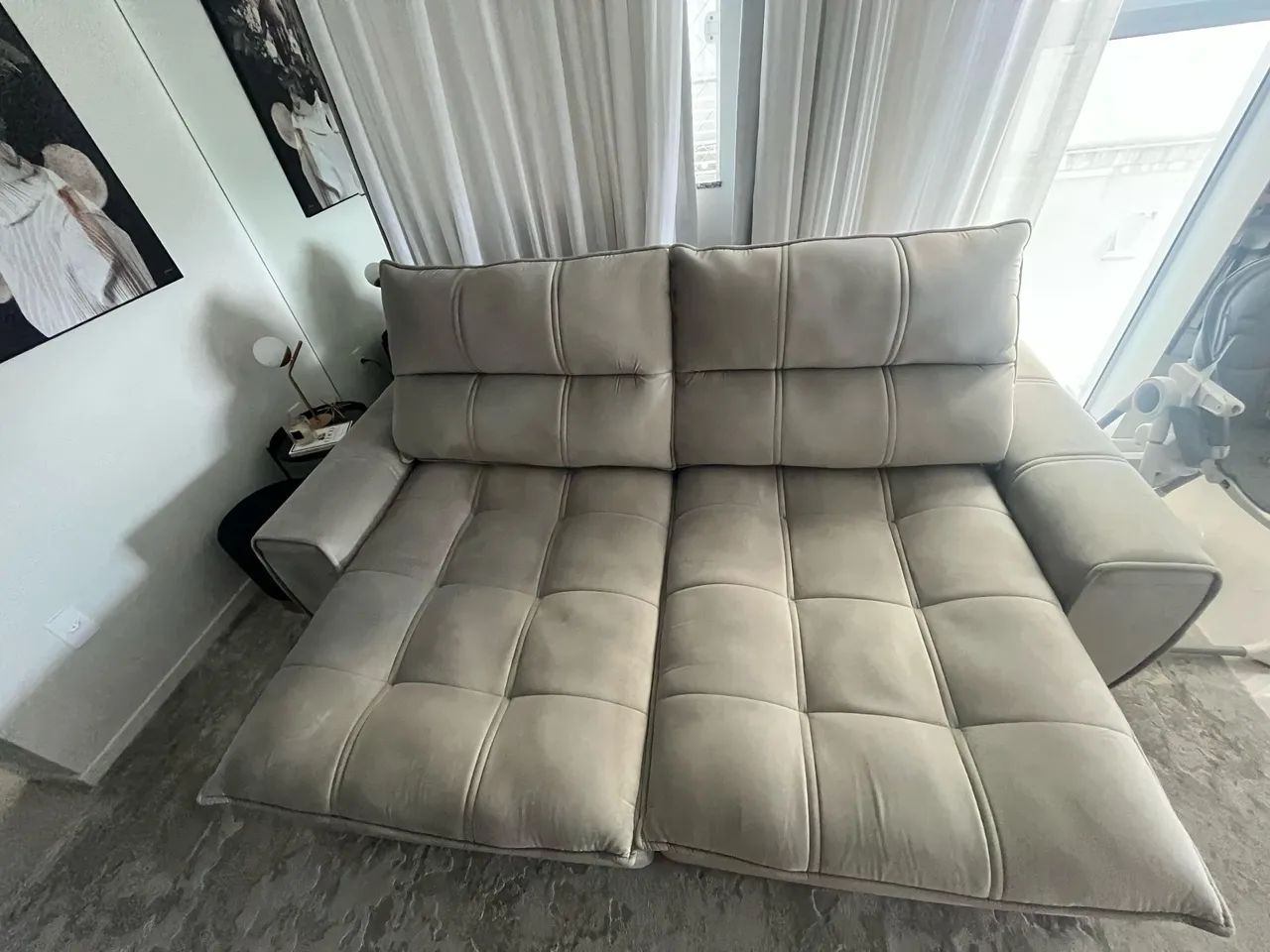 Sofá 3 Lugares em  Suede Bege - Foto 3