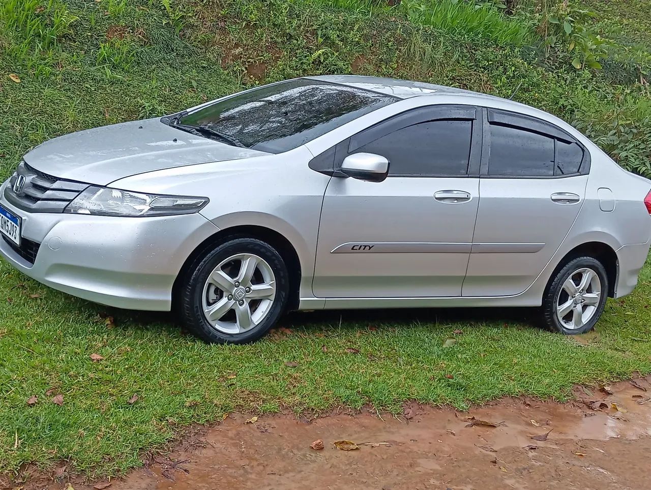 Honda City 1.5 LX 16V FLEX 4P MANUAL 2011