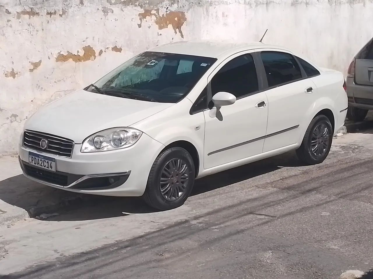 Fiat Linea Essence 1.8 Flex 16V 4P 2016