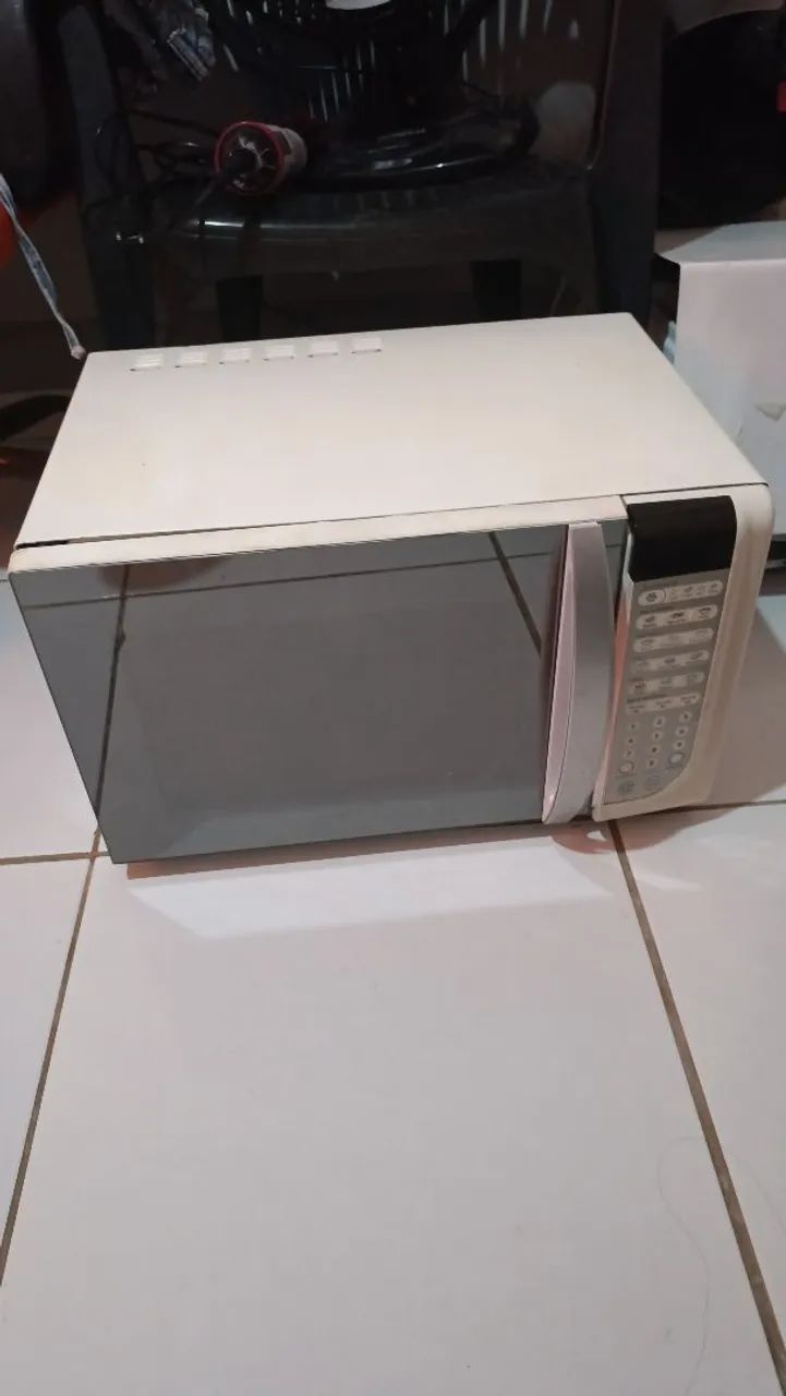 Microondas 31 litros funcionando 
