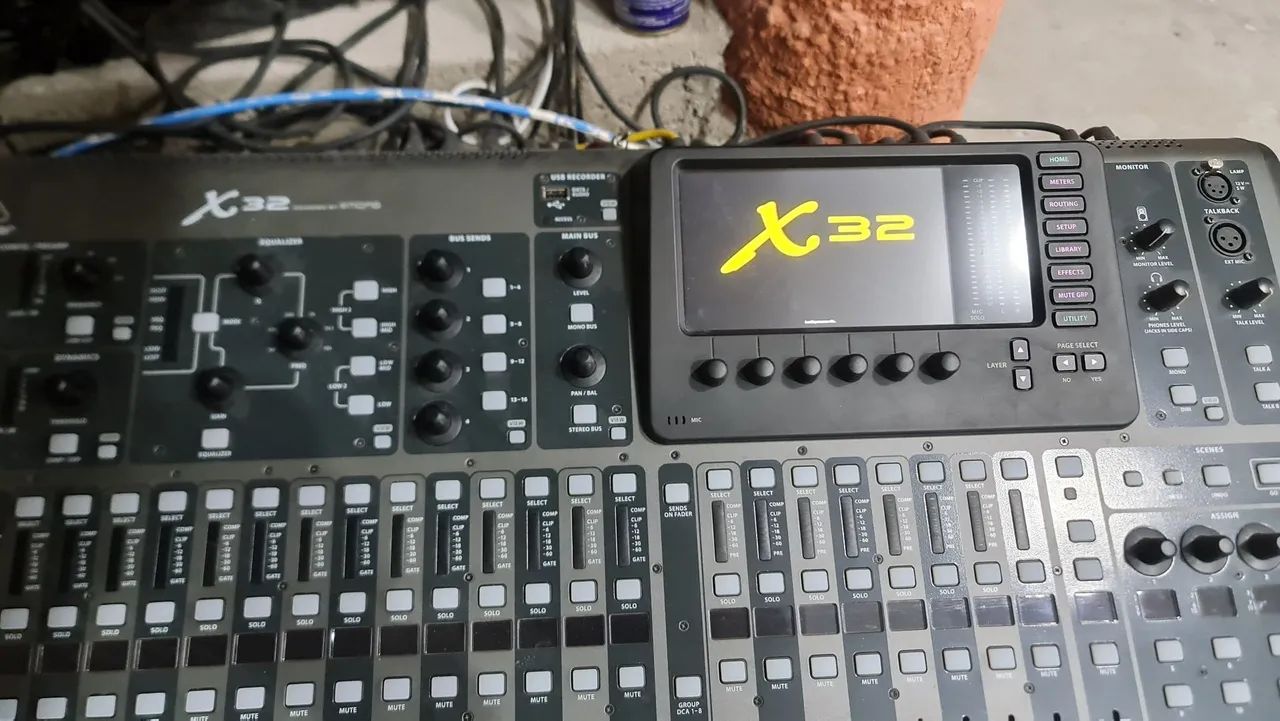 Mesa x32 full behringer  - Foto 2