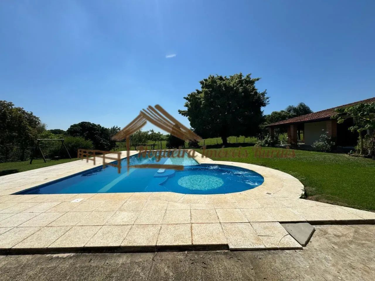 Chácara com 90.000 m², excelente lazer, casa com 4 dormitórios, área de lazer completa - Foto 2