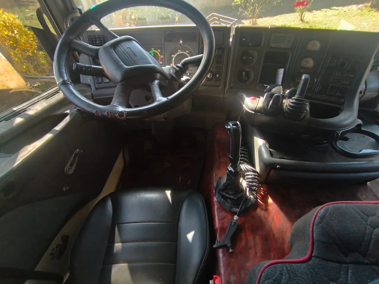 Vende-se Scania trabalhando  - Foto 2