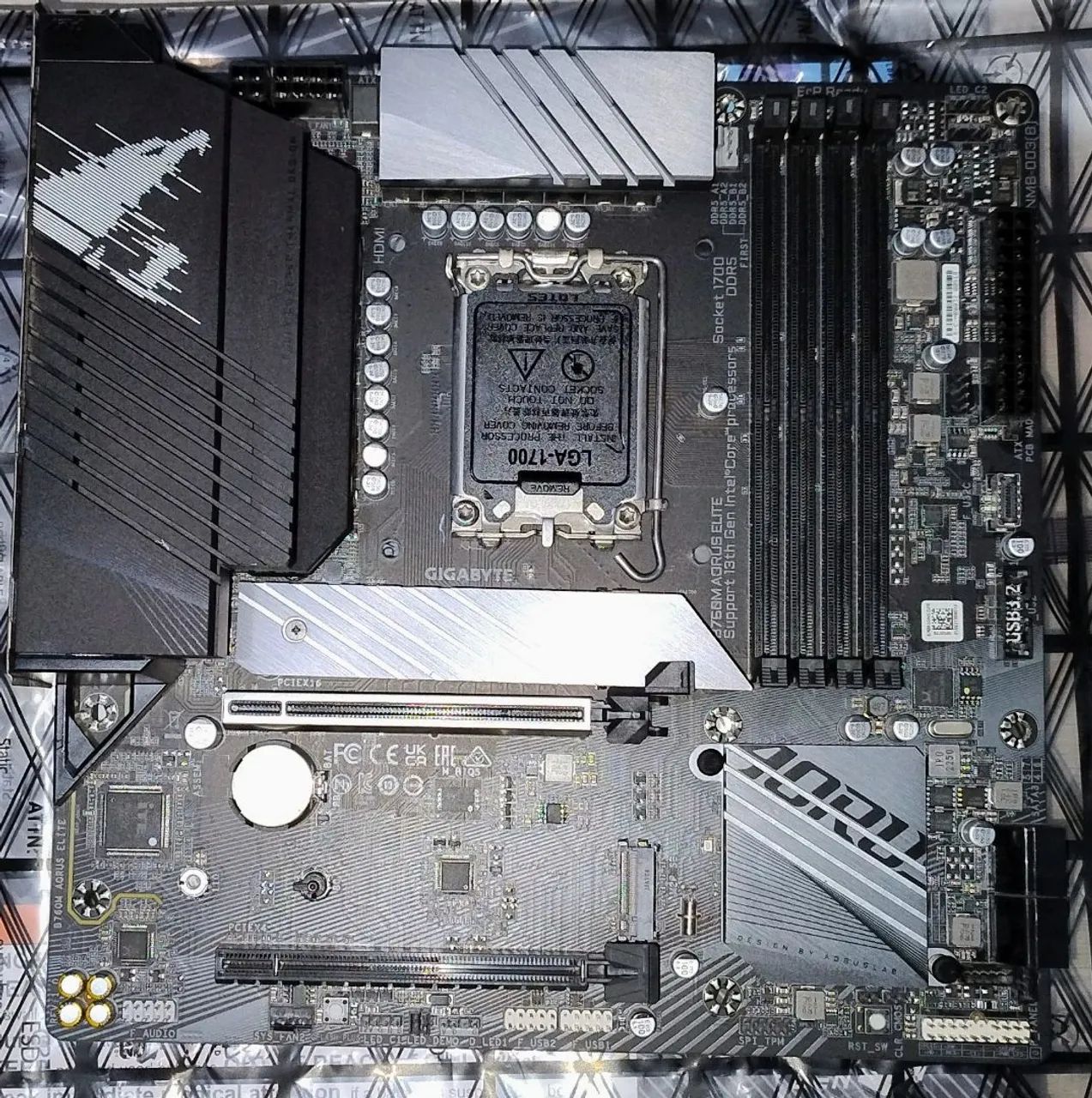 Placa mãe Gigabyte B760 Aoros Elite - Foto 3