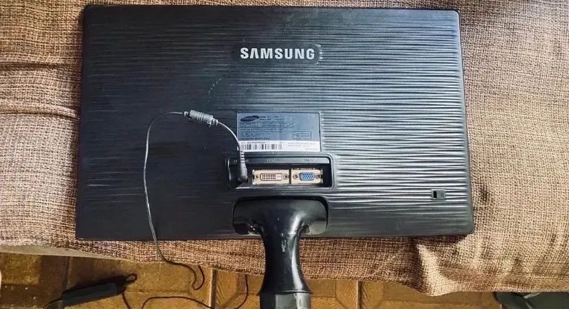 Monitor Samsung 19 Polegadas  - Foto 5