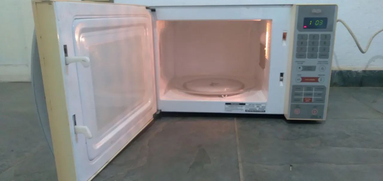 Microondas Brastemp 110v 17 litros - Foto 2