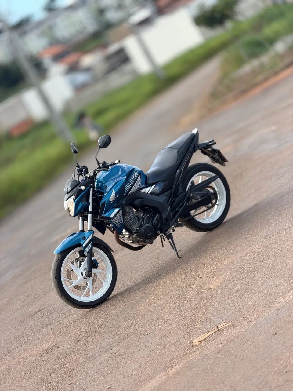 Cb twister 250 