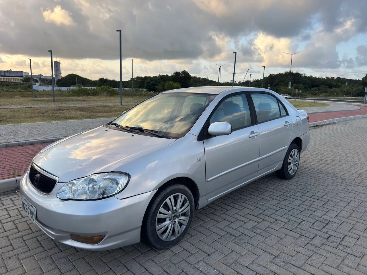 Toyota Corolla XEI 1.8/1.8 Flex 16V Aut. 2003