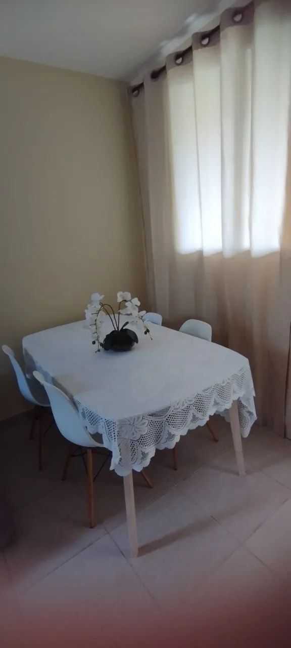 Mesa com 4 cadeiras e mesa de centro  - Foto 3