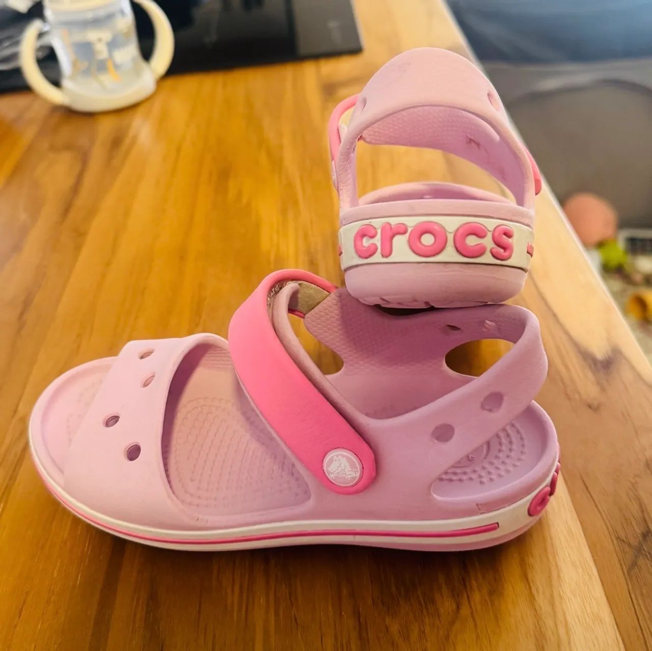 Sandália crocs rosa 29 (C-11)
