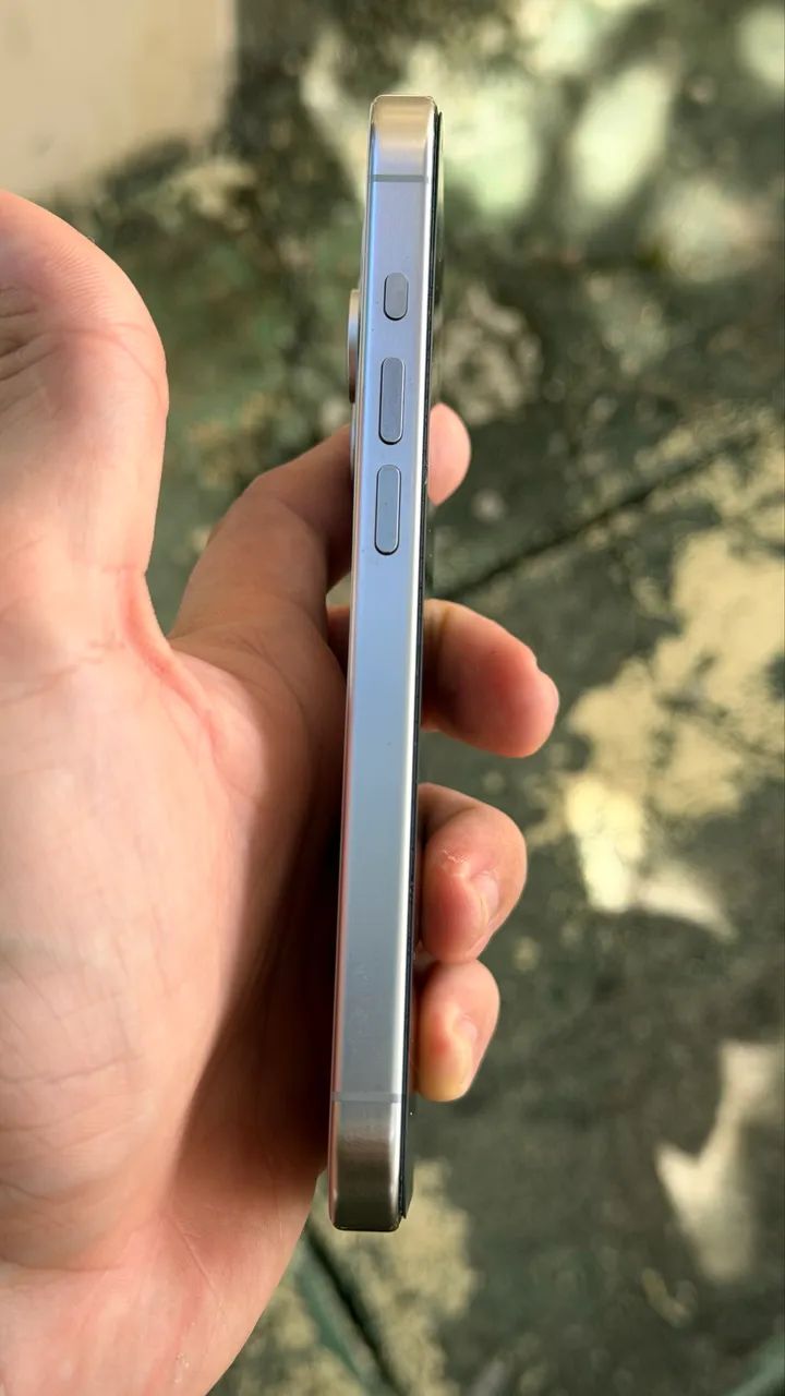 iPhone 15 PRO - Foto 5