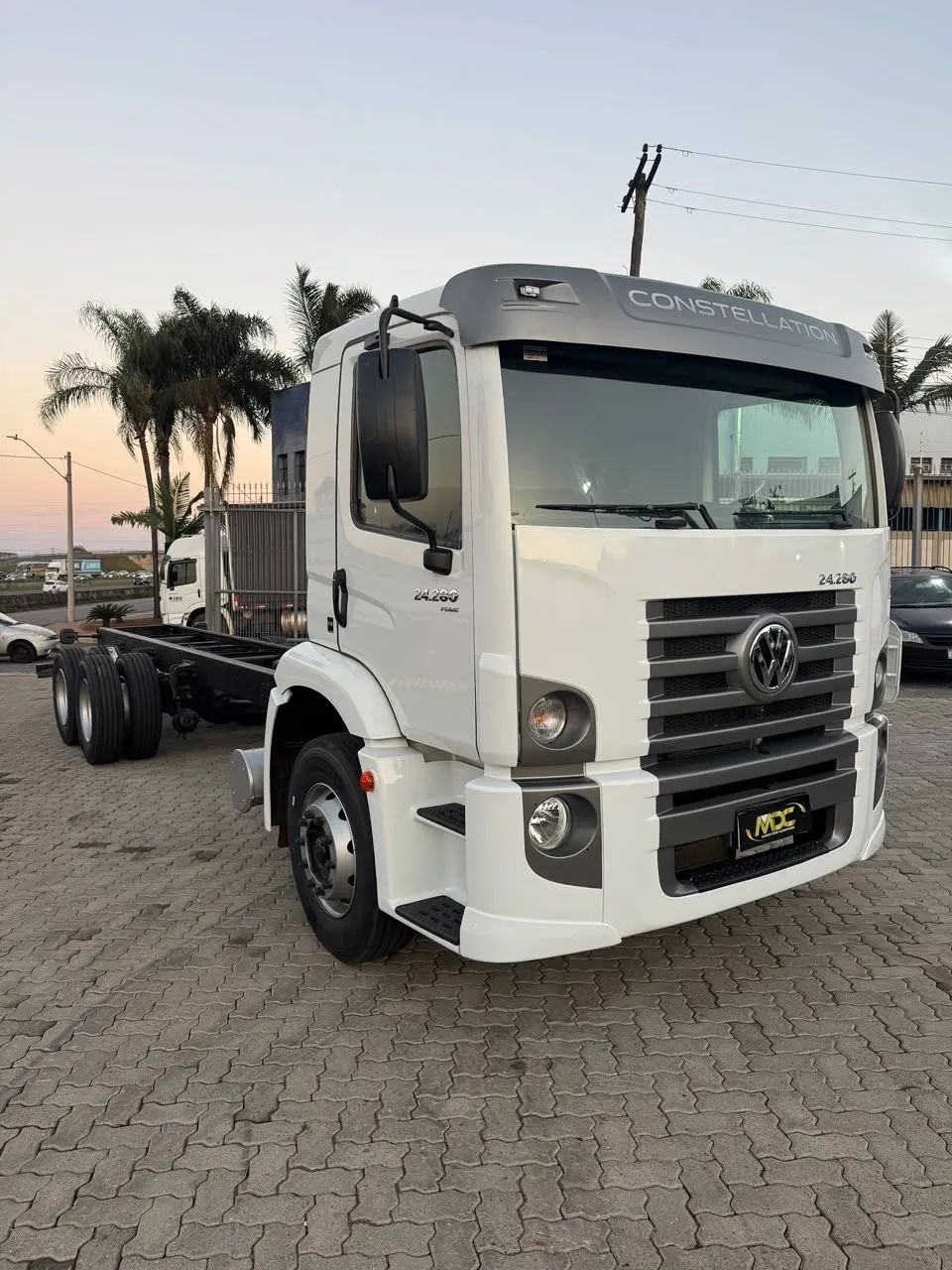 VW 24.280 CONSTELLATION 6X2 2023 NO CHASSI - Foto 3