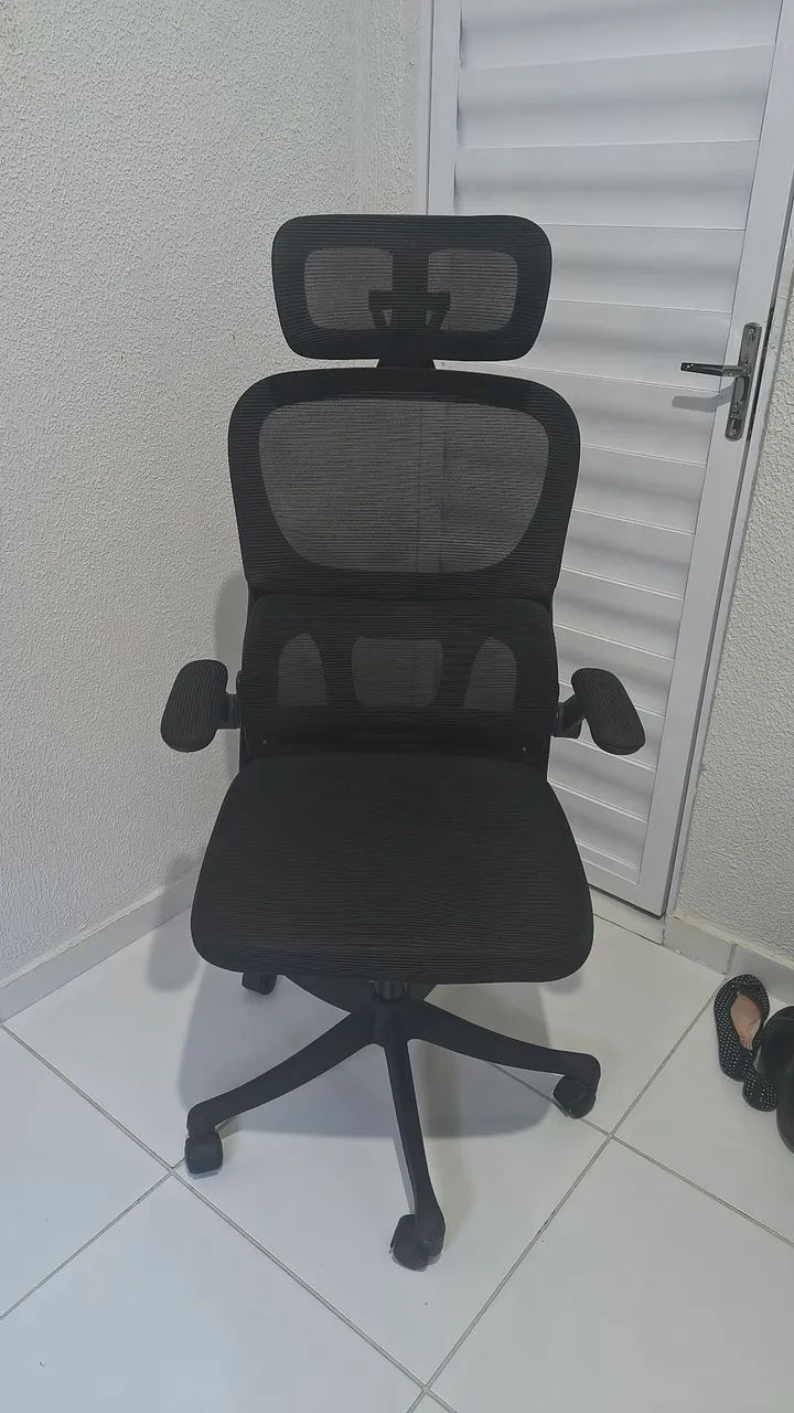 Cadeira de escritório em estado de nova - Foto 2