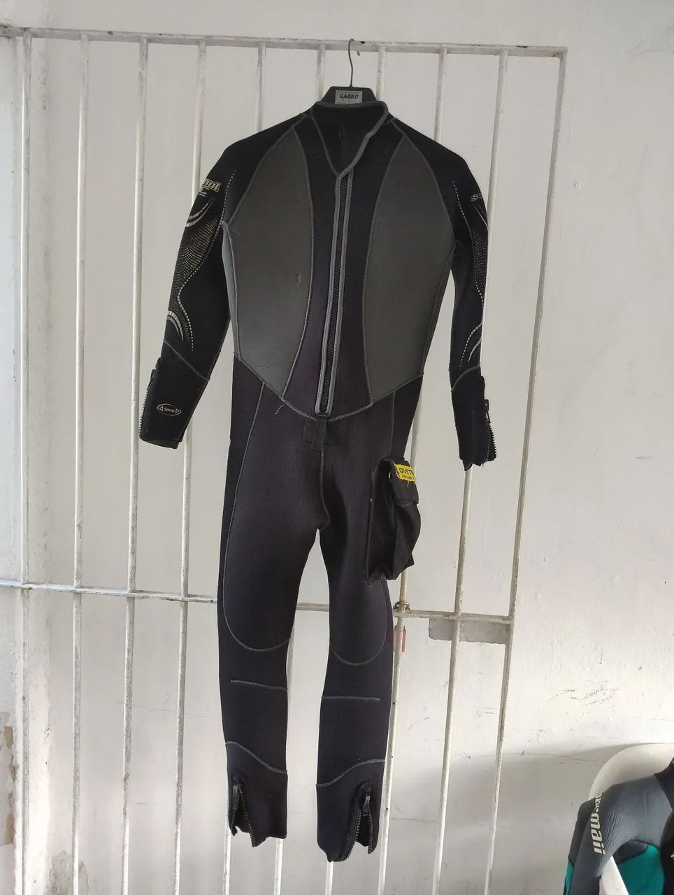 Roupa de mergulho 