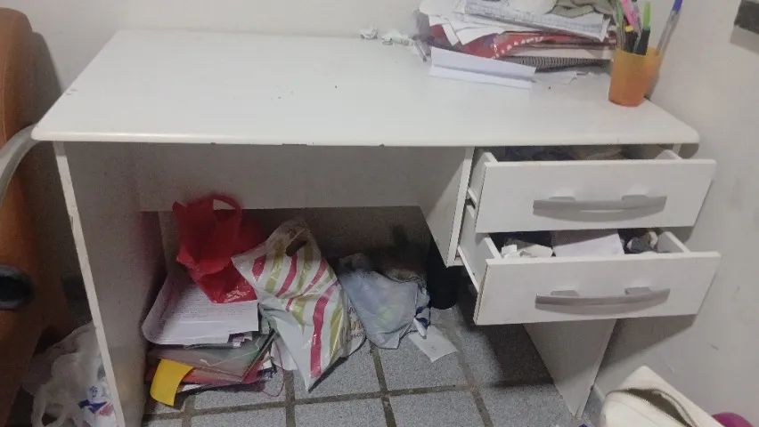 Escrivaninha *4