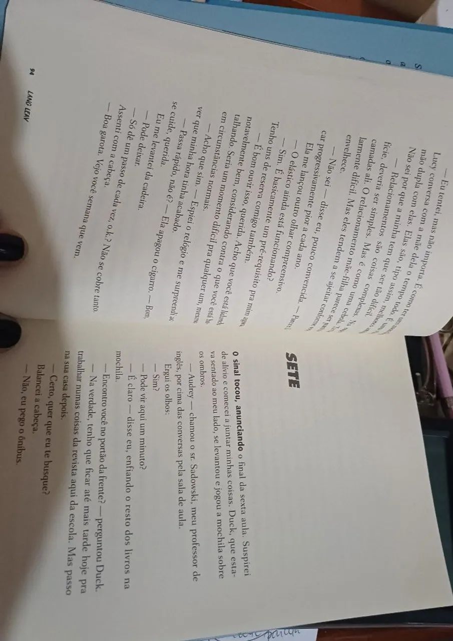 Livro Garotas Tristes de Lang Leav - Foto 3