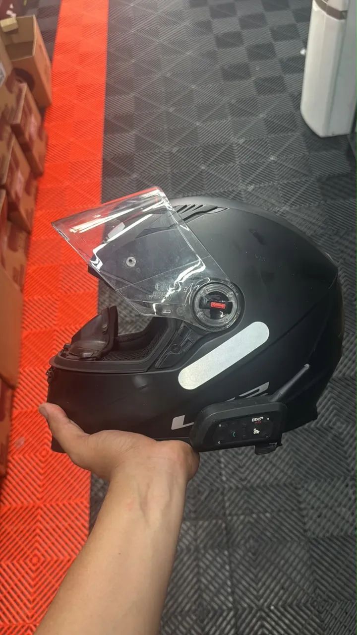 Capacete LS2 com Intercomunicador 
