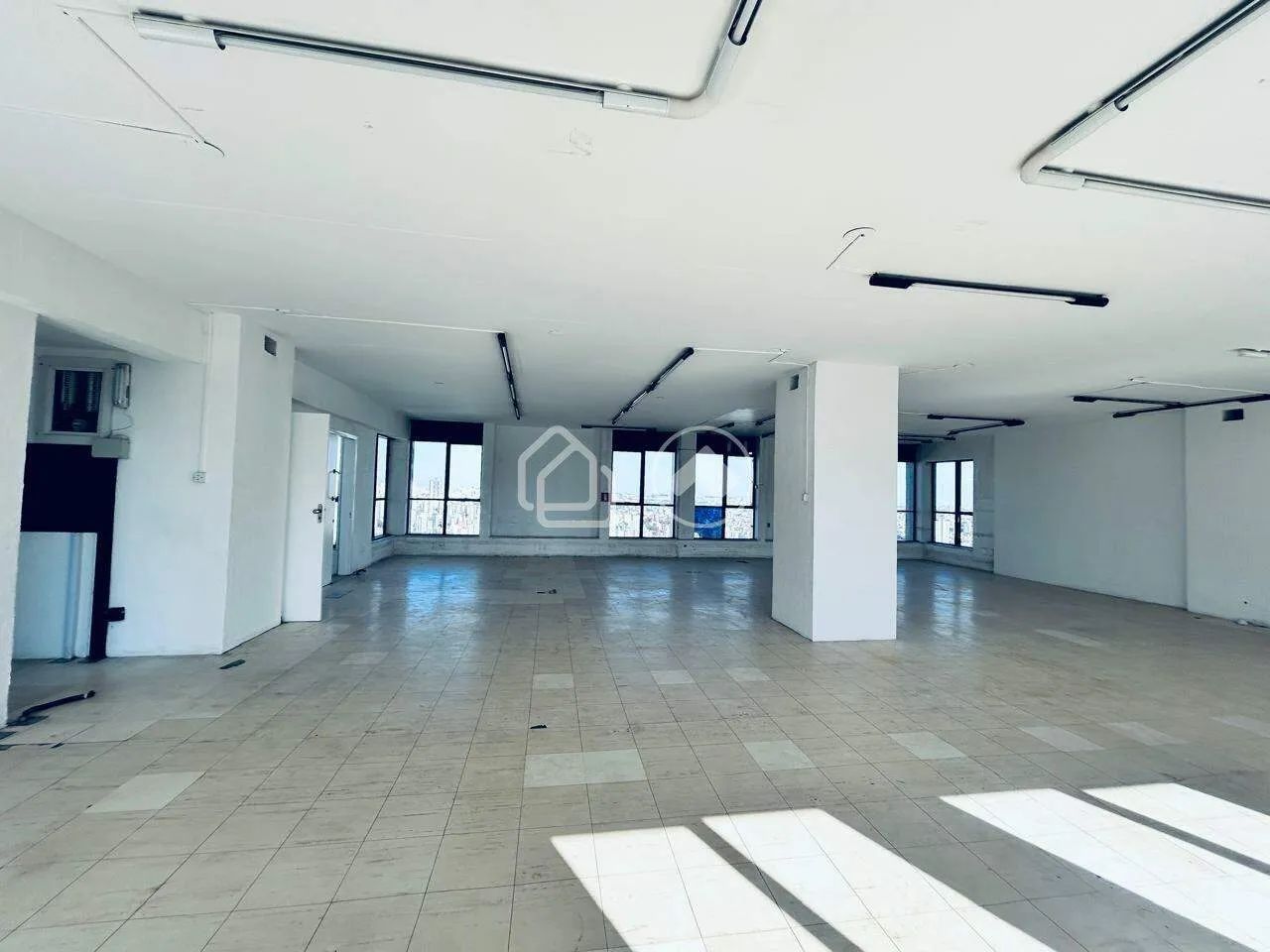 Andar corrido comercial de 160 m² para aluguel no Estoril - Foto 5