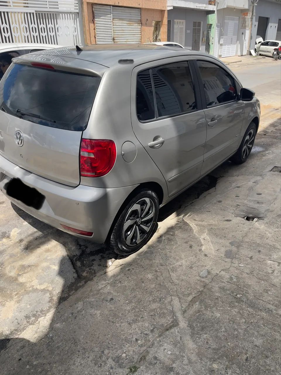 Volkswagen Fox 1.0 MI Total Flex 8V 5P 2013 - Foto 2