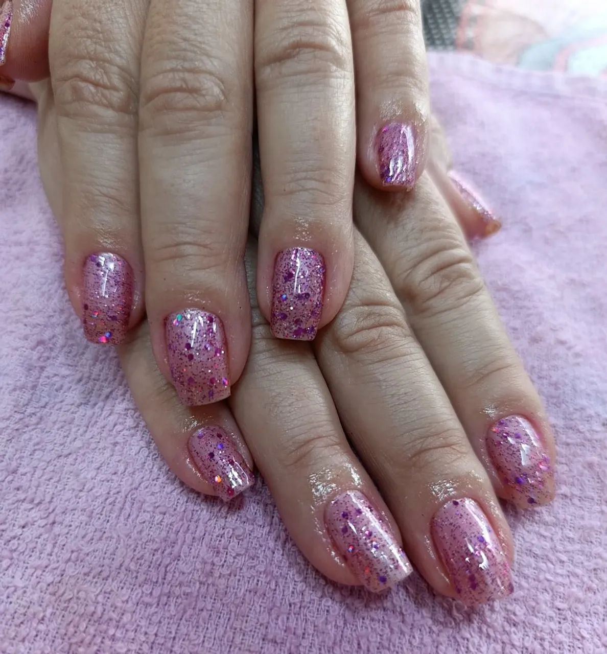 Manicure e design de sobrancelhas em domicílio  - Foto 3