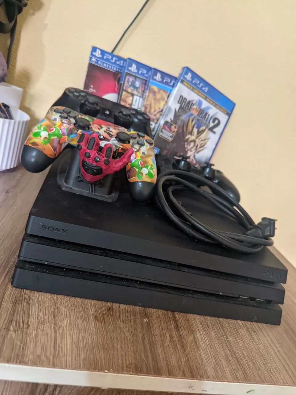 PS4 PRO 1 TB C/ 2 CONTROLES  - Foto 3