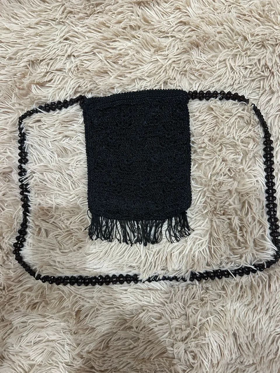 bolsa de crochê preta com alça de contas - Foto 2