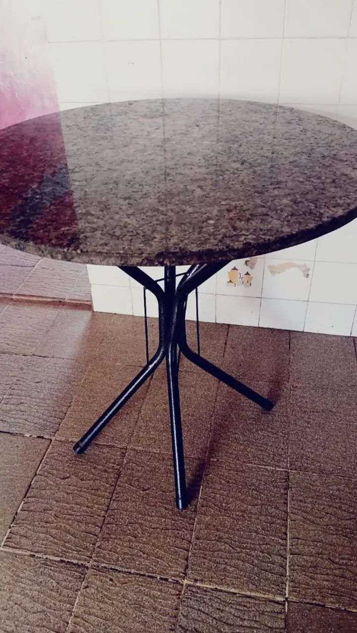 Mesa de mármore 