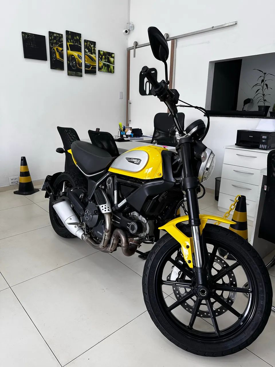 DUCATI SCRAMBLER 2016 IMPECÁVEL 