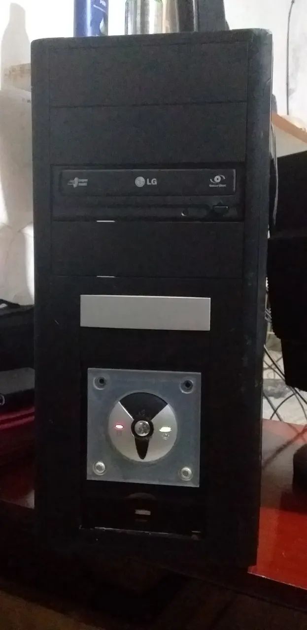 torre de computador usado  DualCore AMD Athlon II X2 250 - Foto 3