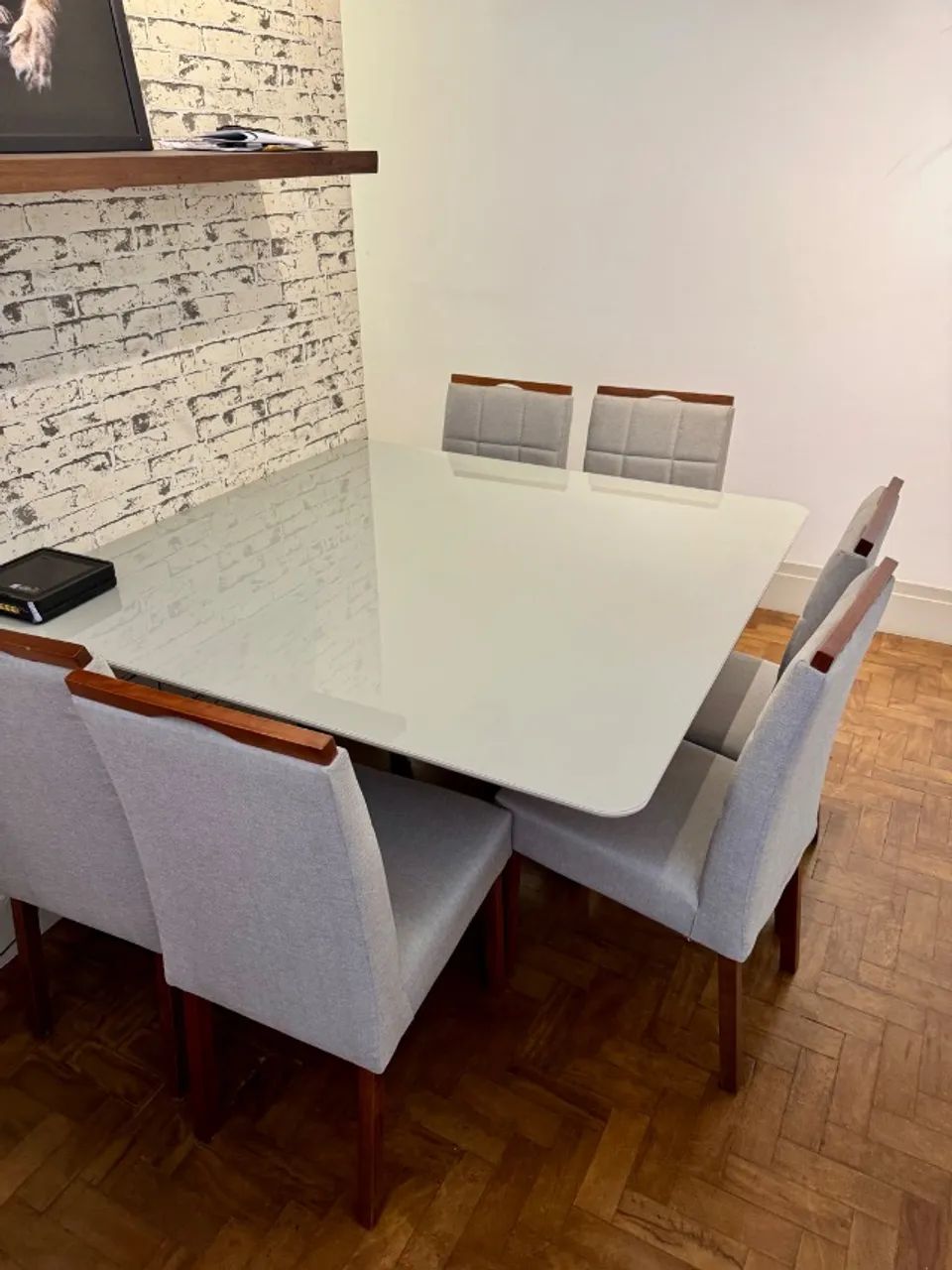 Mesa de Jantar quadrada 1,35m com 8 cadeiras 