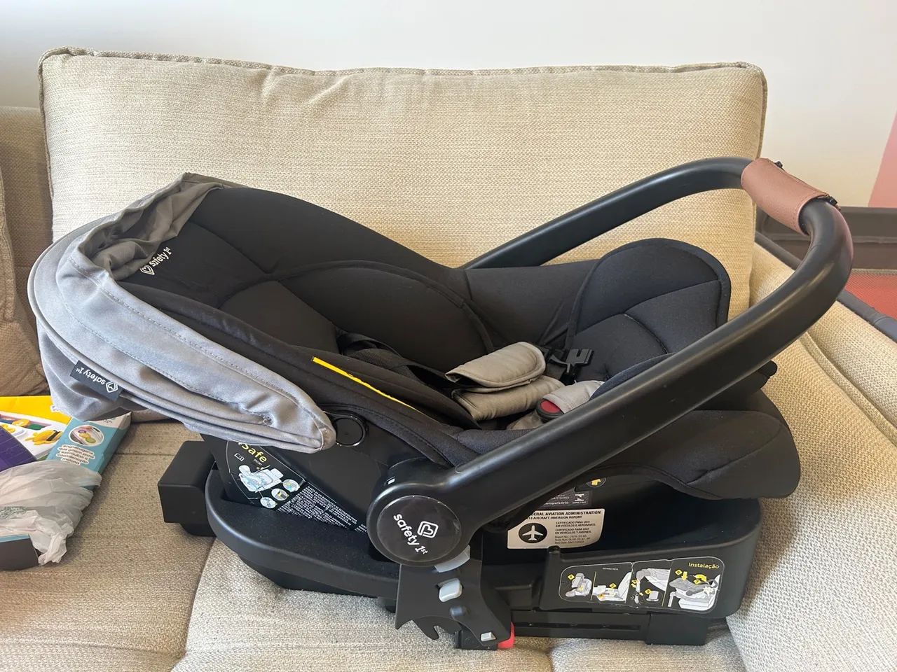 Bebê conforto Safety 1st e base isofix - Foto 3