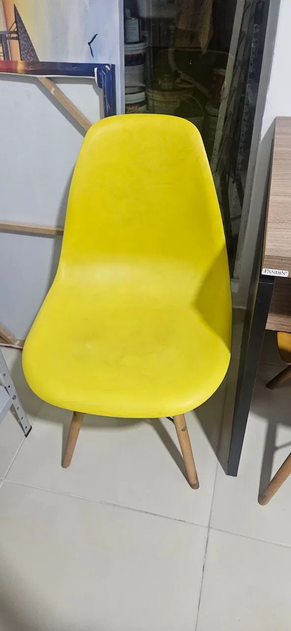 Cadeiras Eames Eiffel Amarelo