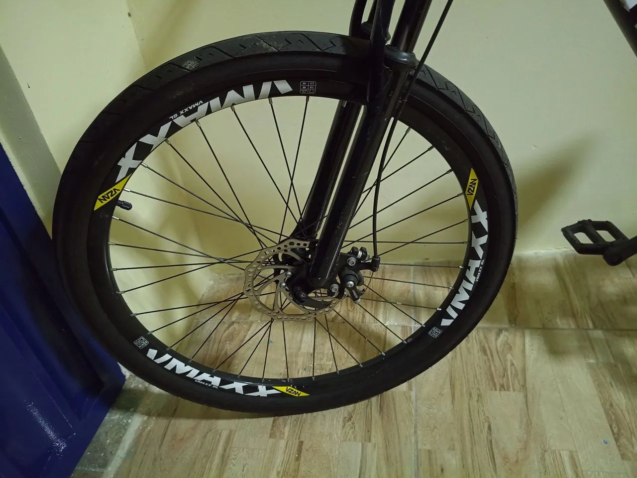 Bicicleta semi nova ,com ótimo preço  - Foto 2