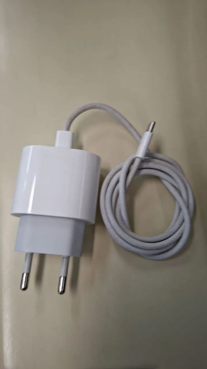 Carregador IPhone 16