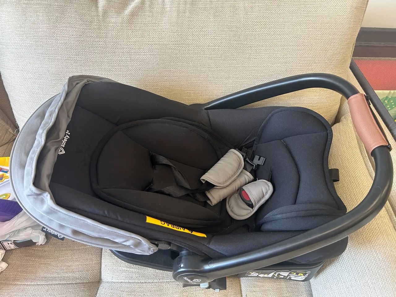 Bebê conforto Safety 1st e base isofix - Foto 4