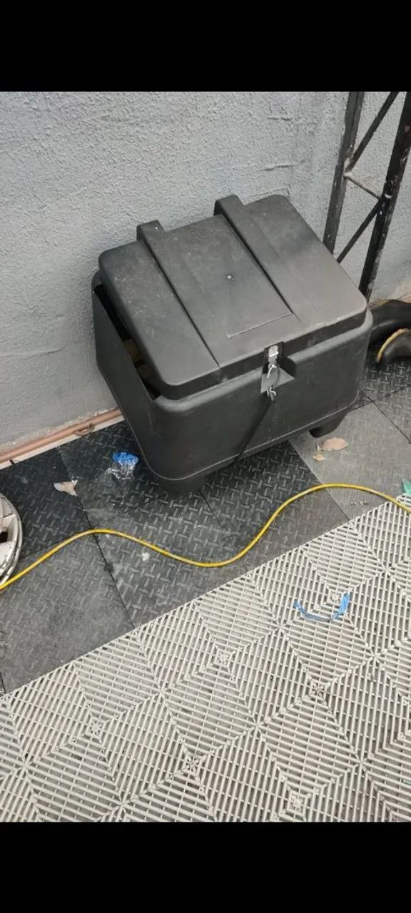 Bau 80 litros com suporte pra 160