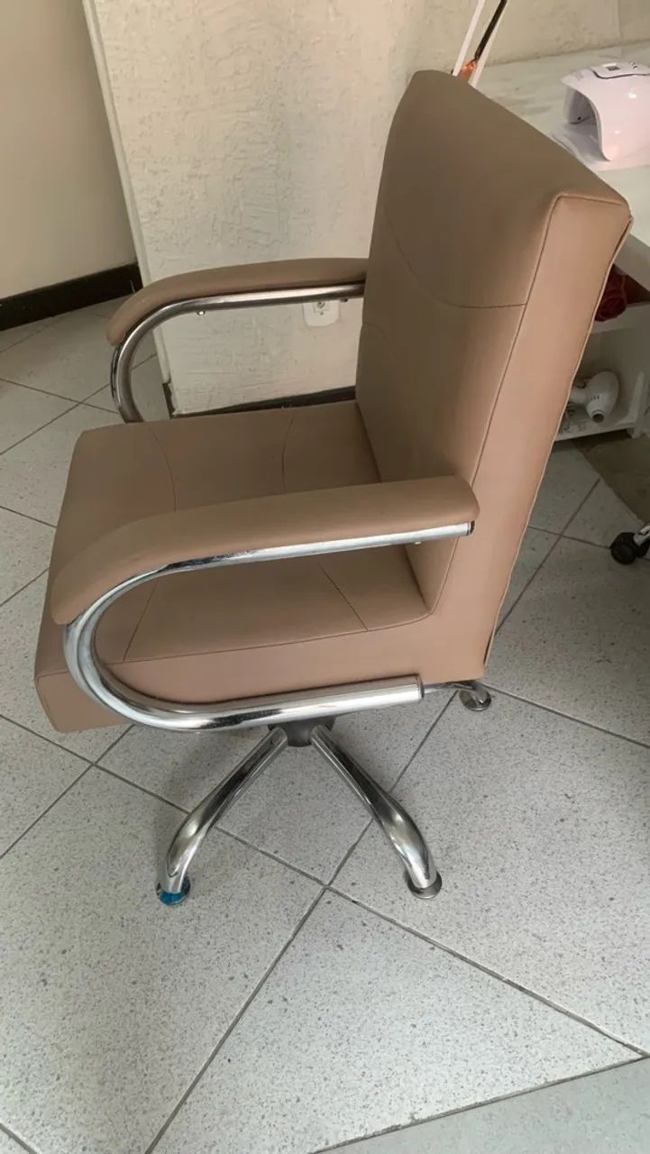 Cadeira para cliente de manicure/ Nail Designer 