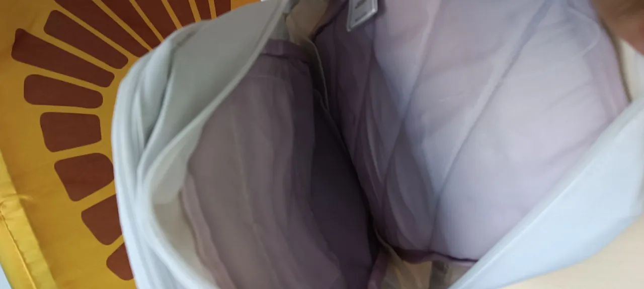 Mochila Adidas pequena uma alça só. - Foto 3