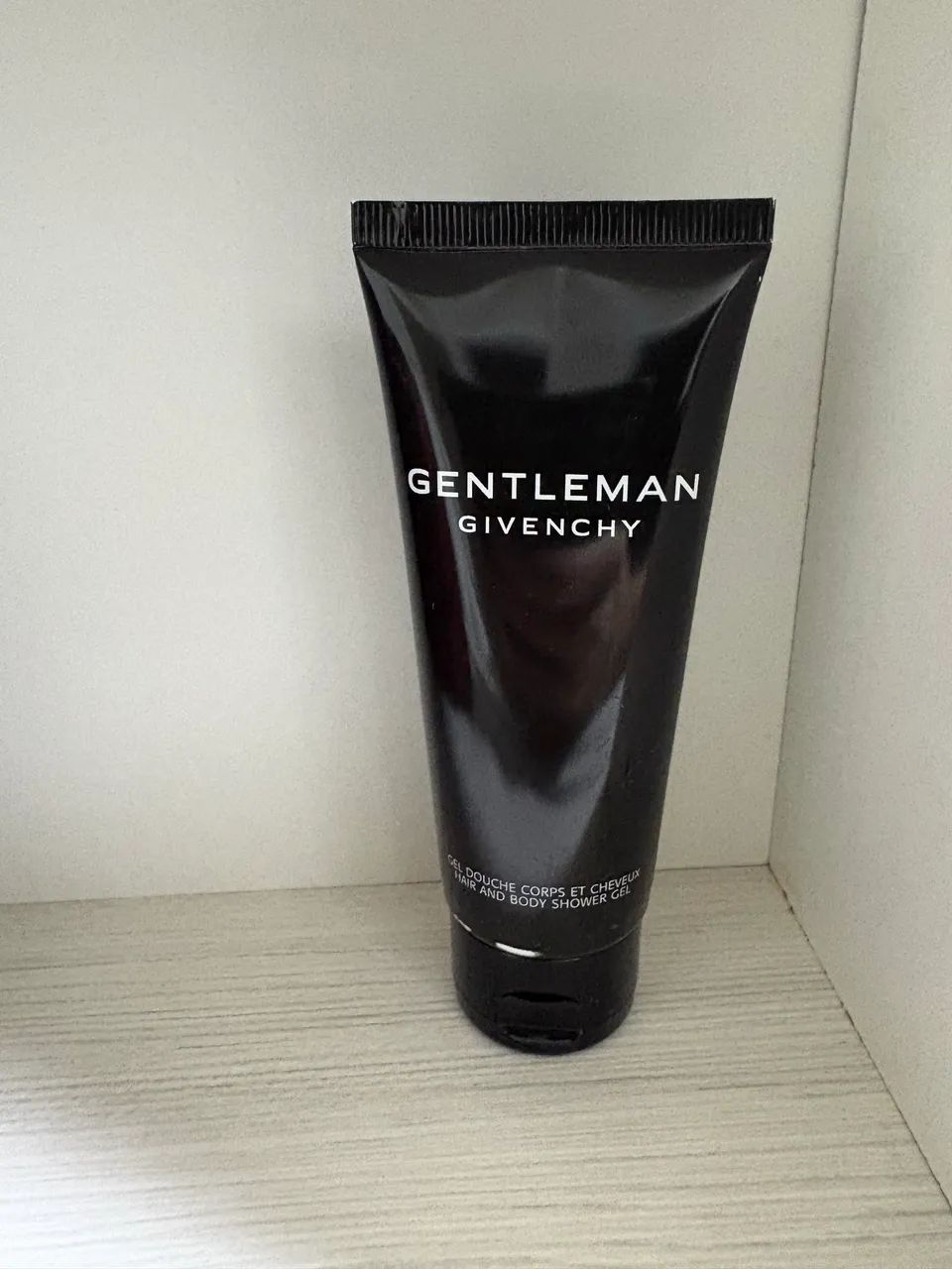 Gel de Banho Givenchy Gentleman 75ml Original - Importado - Foto 3