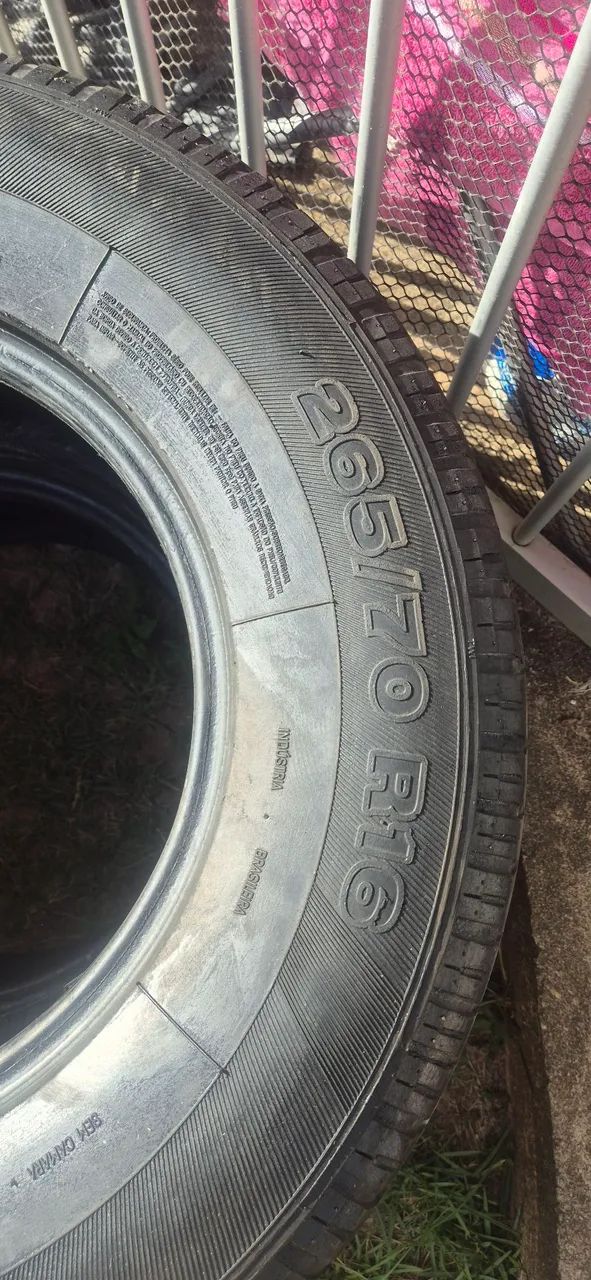 Pneu para camionet 65115635396097122