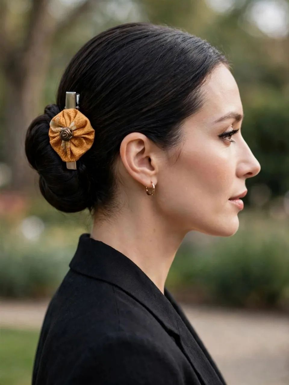Grampinhos de cabelo decorados com fuxico  - Foto 3