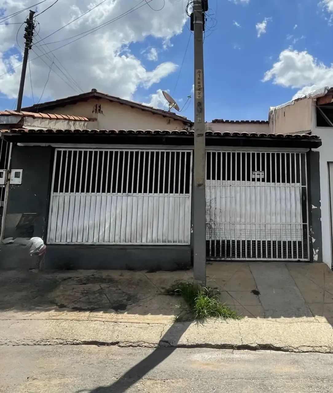 Casa 2 quartos com garagem  oportunidade para reforma  130 m²