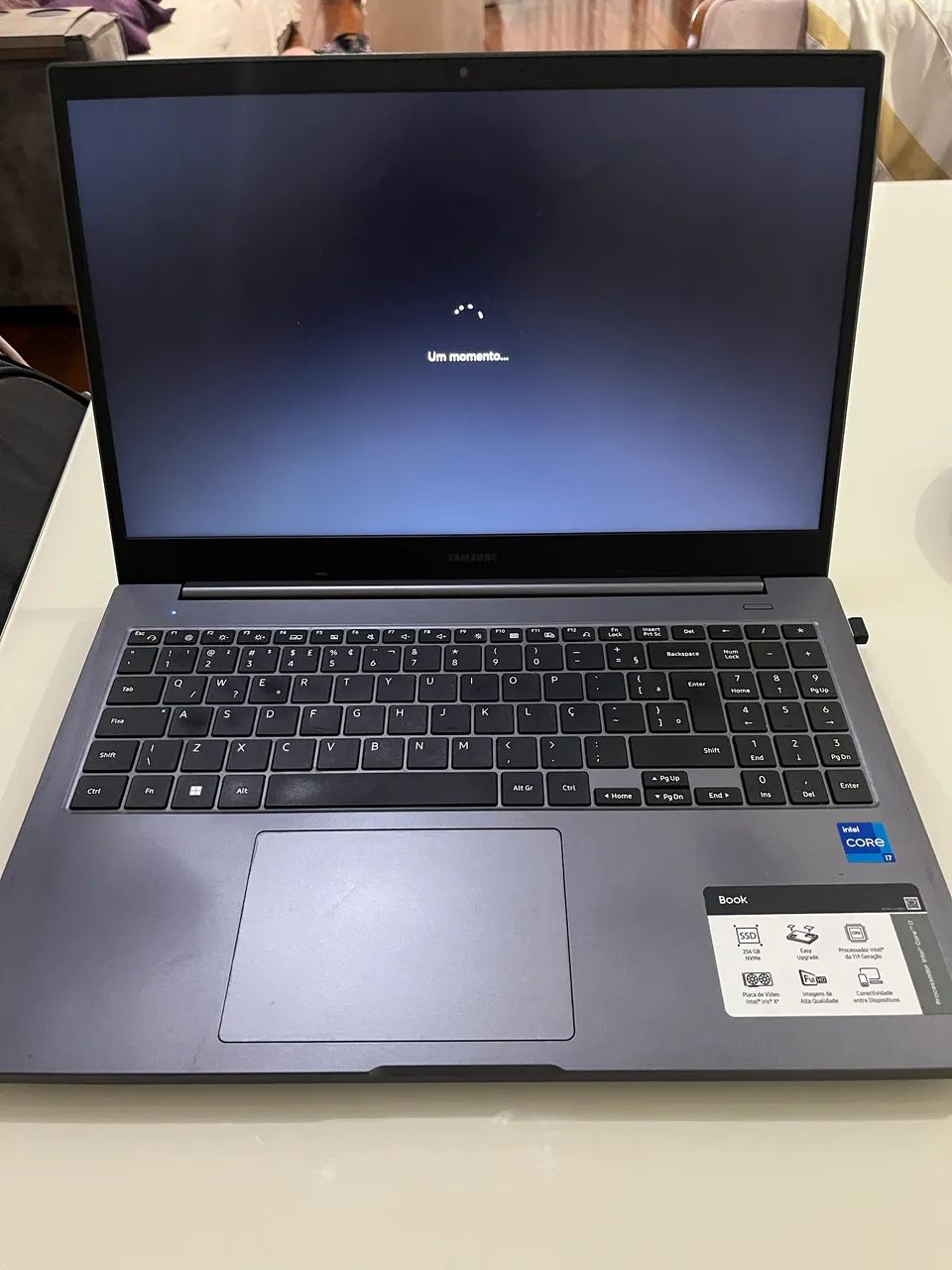 Notebook Samsung i7 Np550xda 16gb, Ssd 256GB. Windows 11 - Foto 4