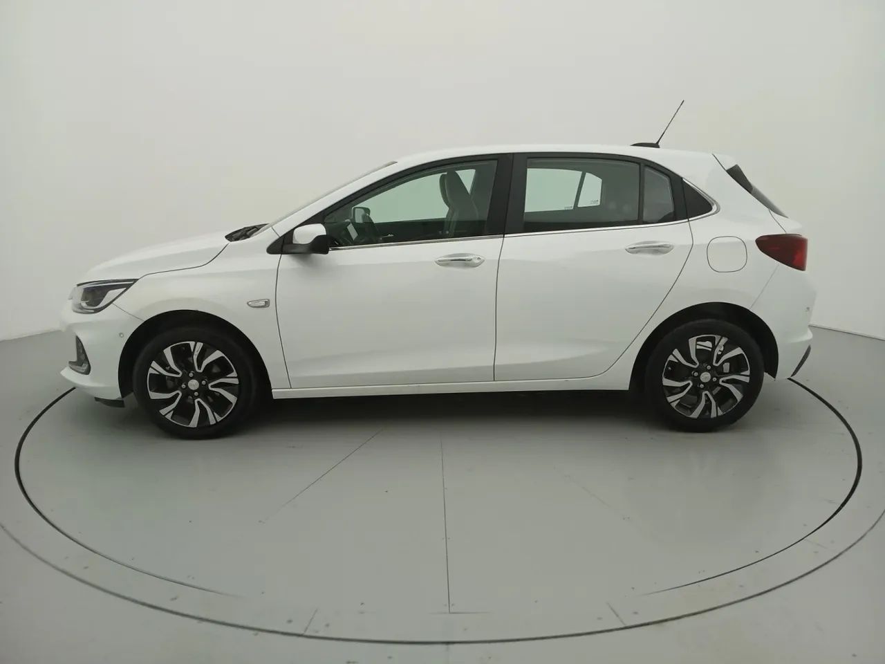 Chevrolet Onix Sedan Plus Premier 1.0 12V TB Flex Aut. 4P, foto 2 de 18